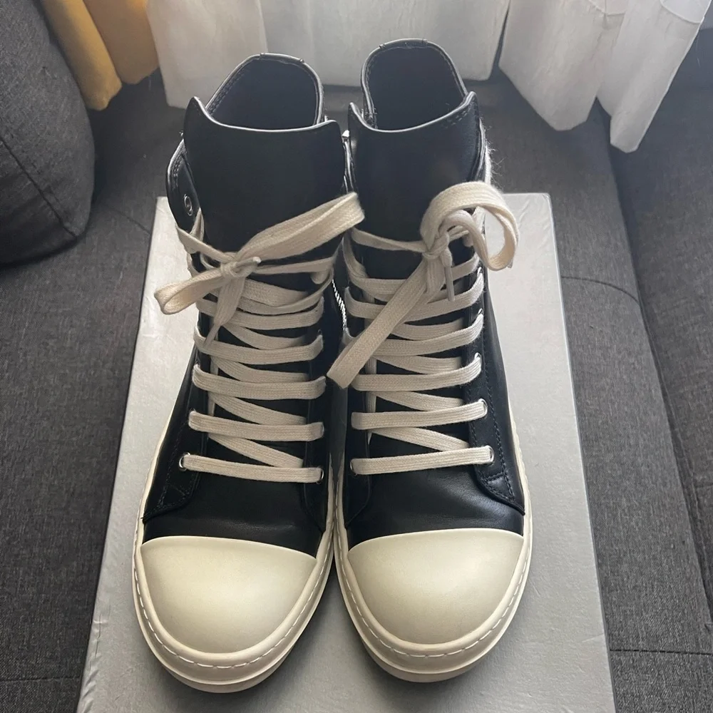 High Top Boots - Picture 2 of 6